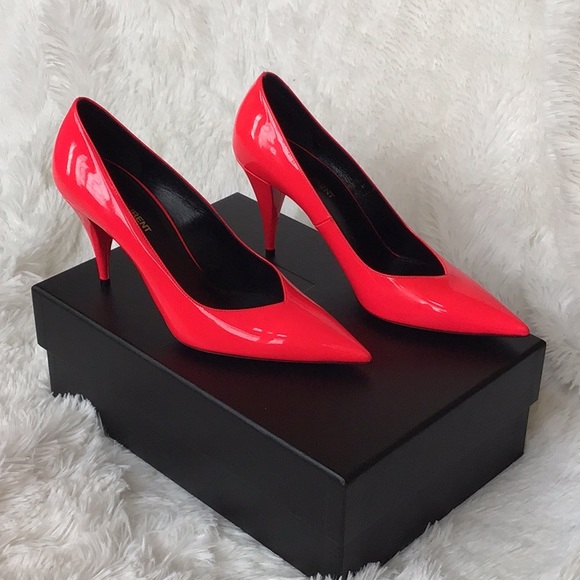 SAINT LAURENT FUSCIA PUMPS. - Picture 2 of 11